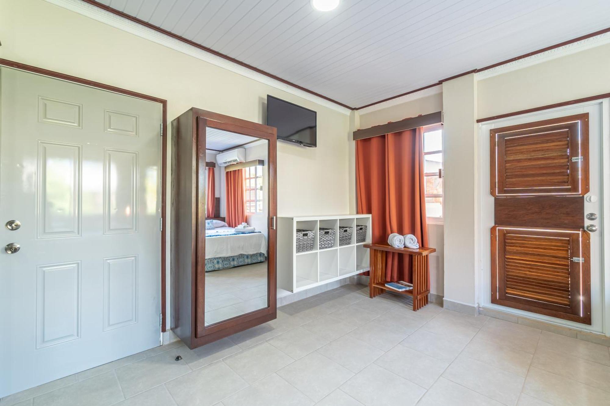 Island Magic Beach Resort Cayo Caulker Exterior foto